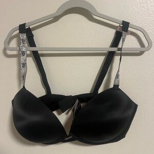Victoria’s Secret 40DD Very Sexy push-up Bra-NWOT